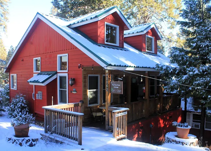 Elliott House Boutique Inn